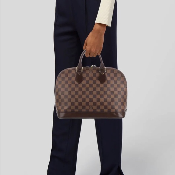 Louis Vuitton Alma Authentic in Damier Ebene print with Red fabric interior - Picture 5 of 15